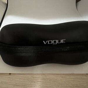 Vogue Black VR Headset Case